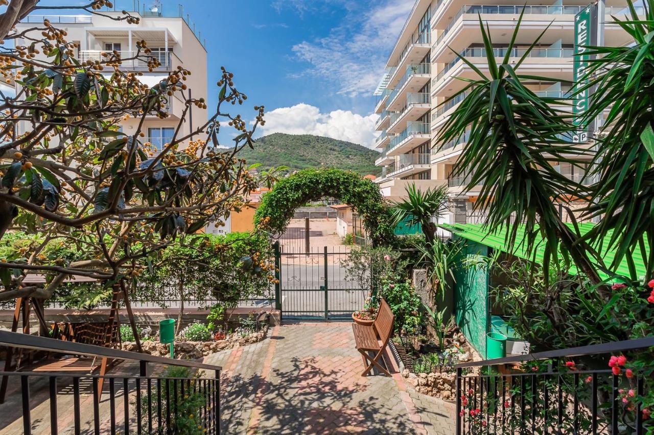 Residence Villa Alda Pietra Ligure Ngoại thất bức ảnh