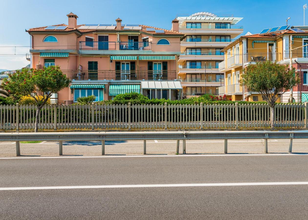 Residence Villa Alda Pietra Ligure Ngoại thất bức ảnh